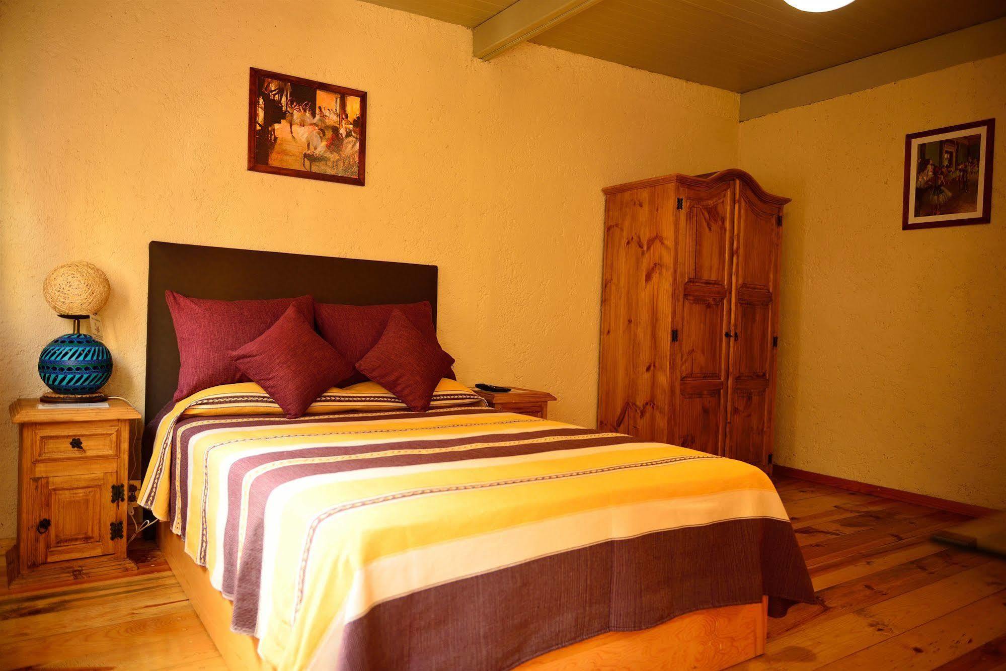 Mex Suites Casa Azul B&B เม็กซิโกซิตี้ ภายนอก รูปภาพ